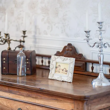 Le Manoir 1977 Penzion *