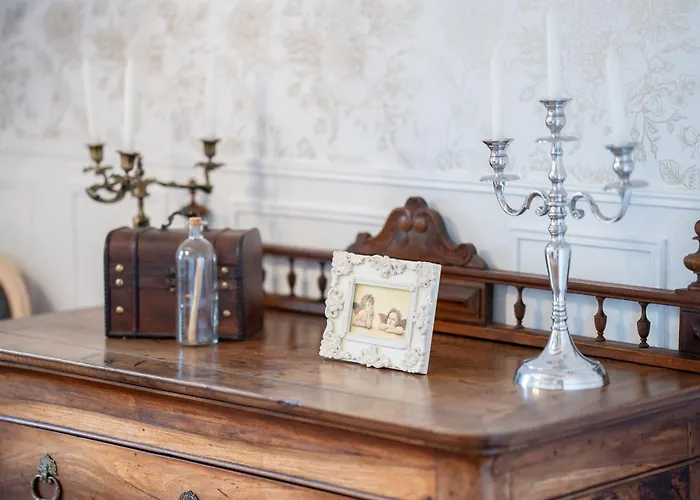 Le Manoir 1977 Gasthof *